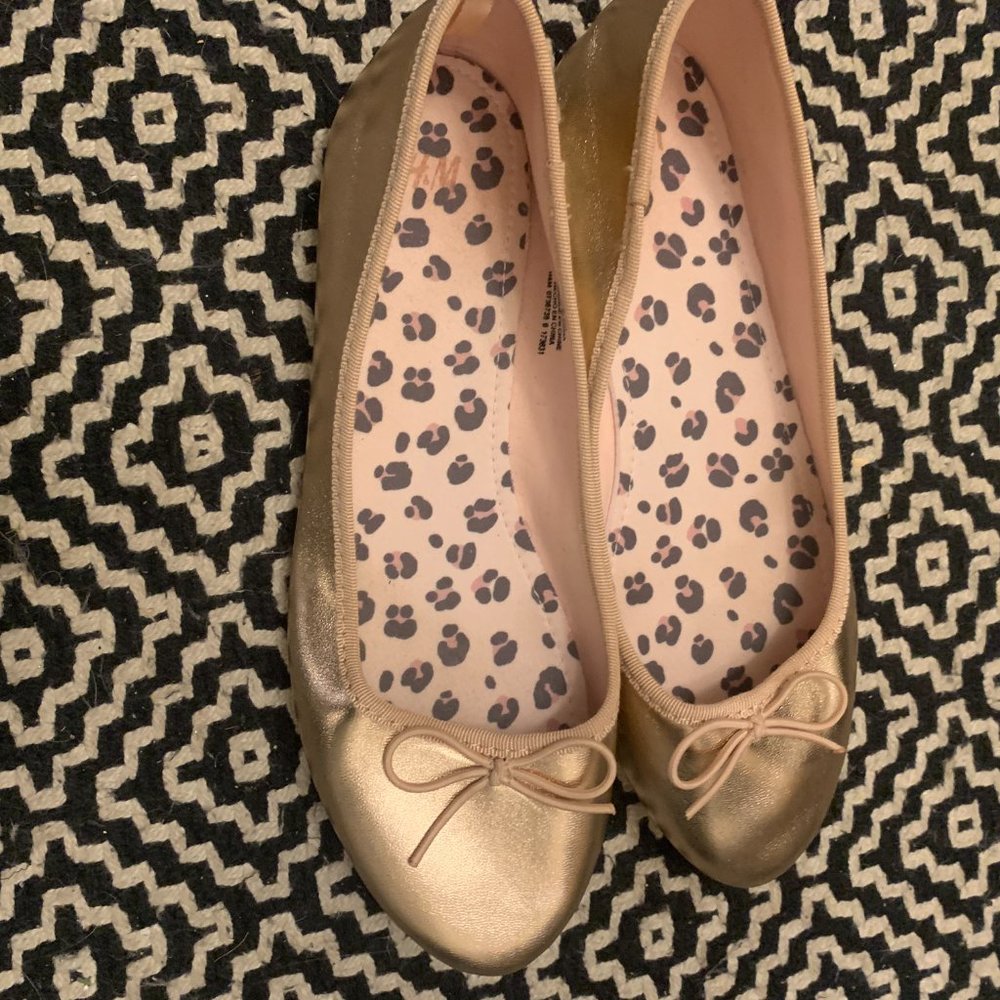 H&M Girl's Gold Flats